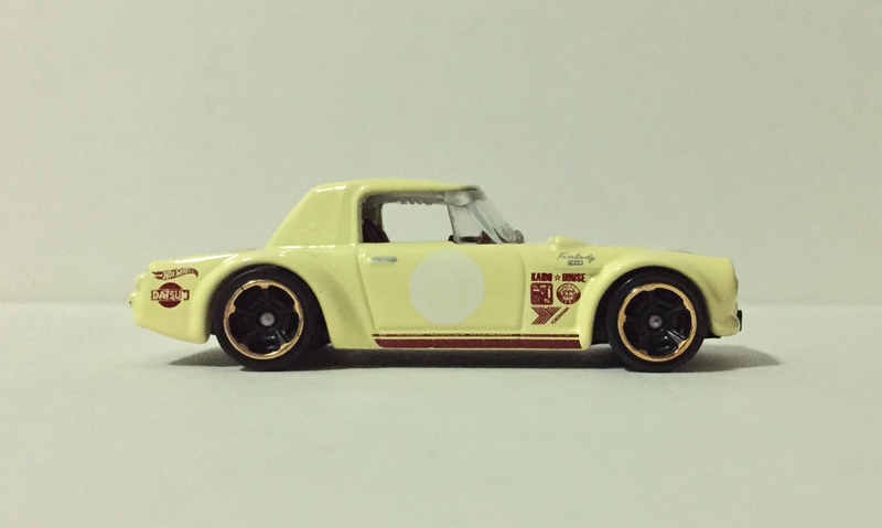 Illustration for article titled Datsun Fairlady Sport 2000 Roadster by Hot WheelsÂ